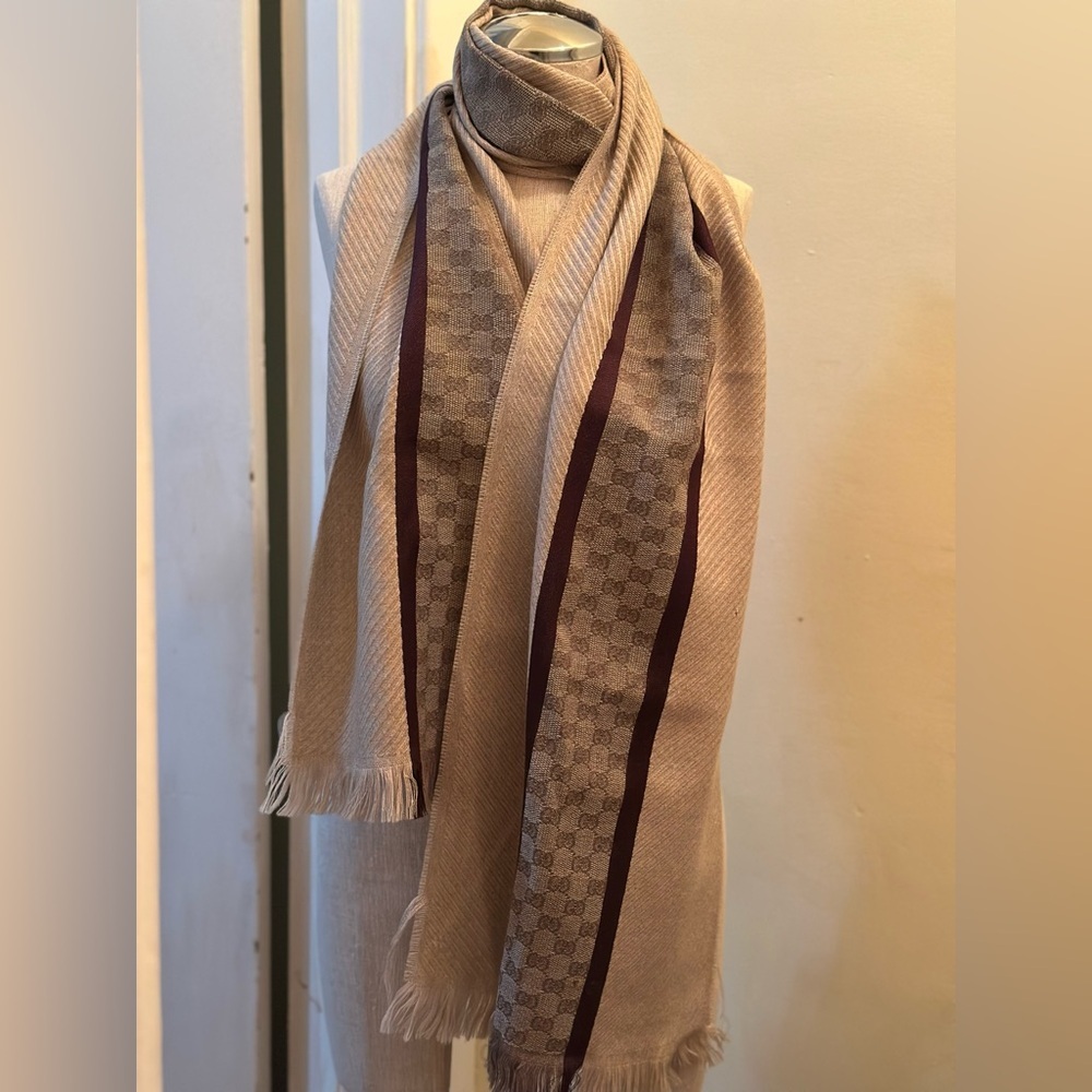 Gucci Beige and Brown Scarf